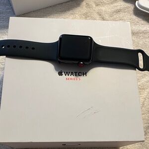 Apple Smartwatch Series 3 - Black and Red